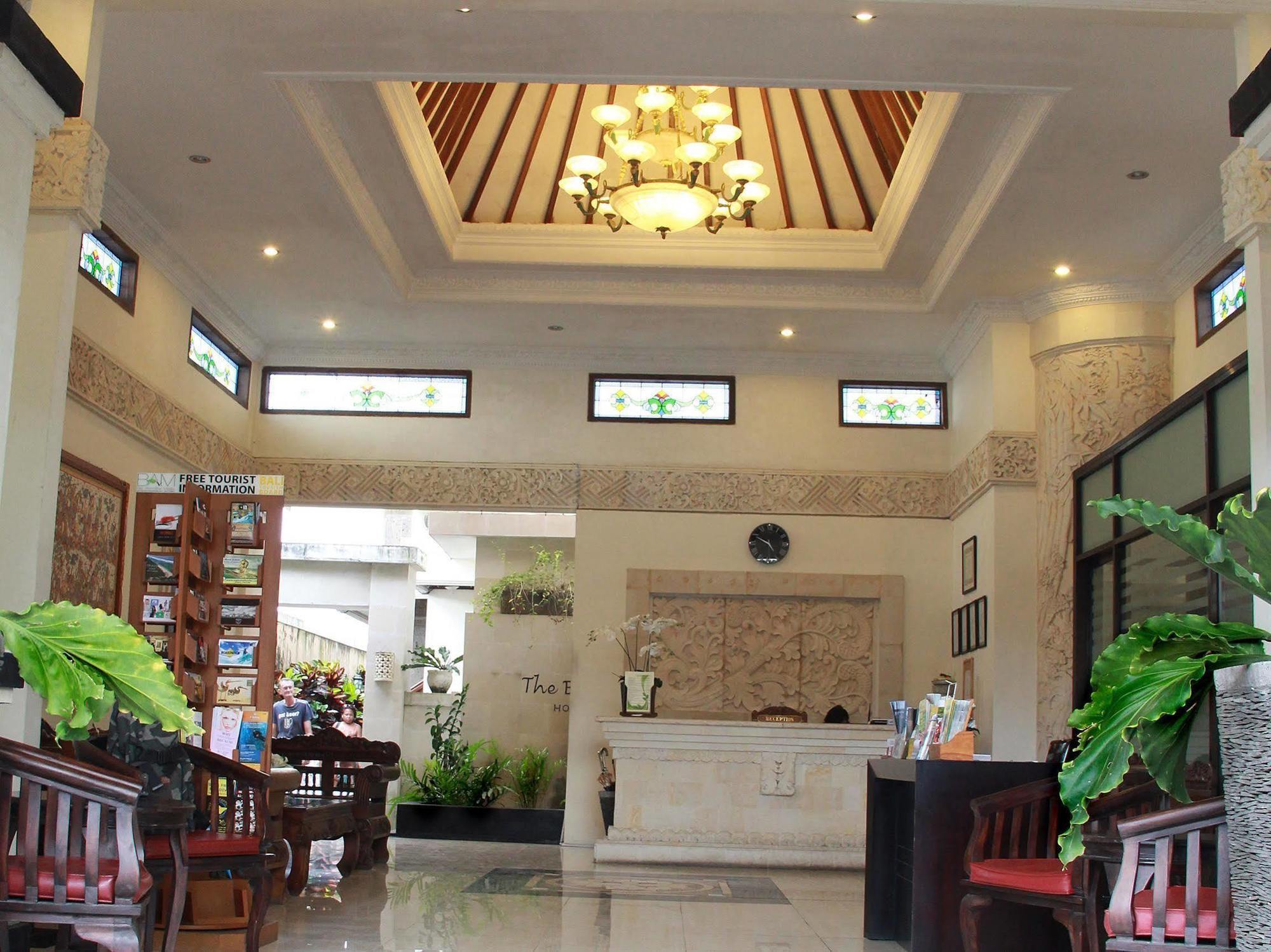 Hotel The Batu Belig Hotel&spa 2*