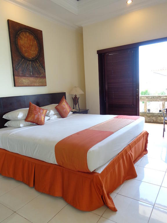 Hotel The Batu Belig Hotel&spa 2*